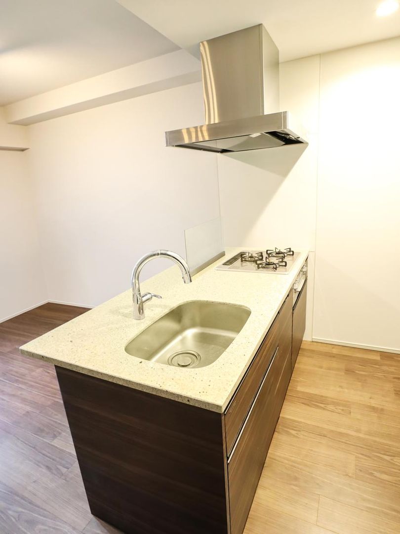 2LDK Apartment for Sale in Kita Ward, Osaka - 43.71m2 - Thumbnail 4