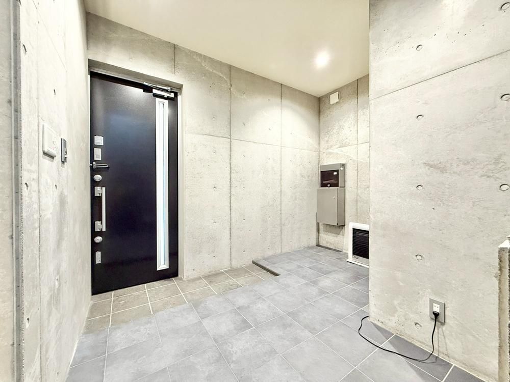 Custom 3LDK+S House with Garage and Views in Sapporo Chuo - Thumbnail 4