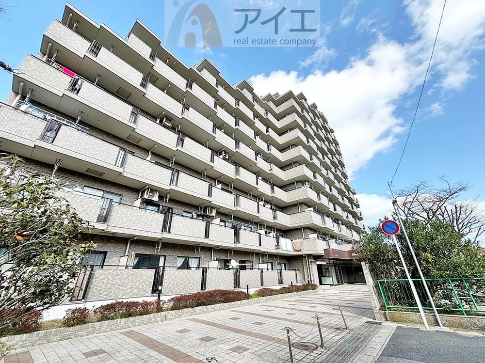 3LDK Renovated Apartment in Inage Ward, Chiba City - Thumbnail 2