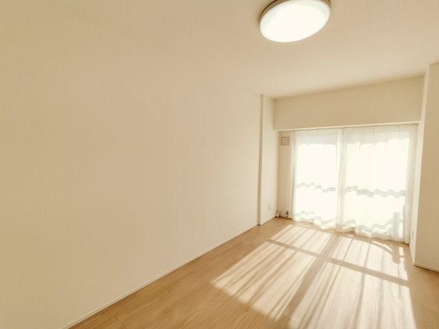 3LDK Renovated Apartment for Sale in Central Sapporo - Thumbnail 2