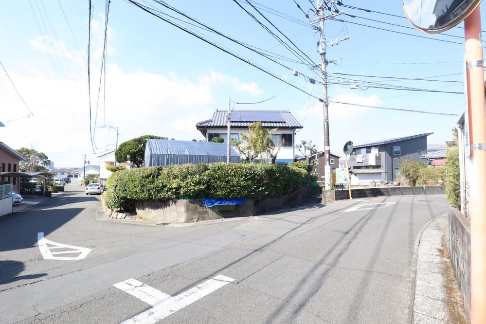 6LDK House for Sale in Miyazaki City with Large Garden - Thumbnail 3