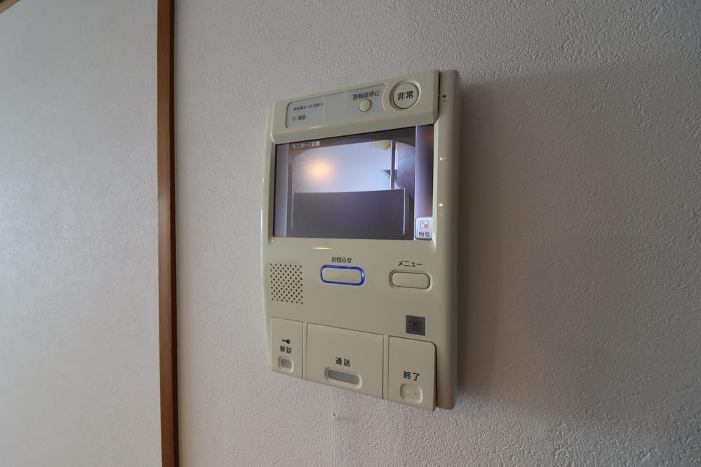Renovated 3LDK Apartment in Yokkaichi, Mie - 67 sqm - Image 1