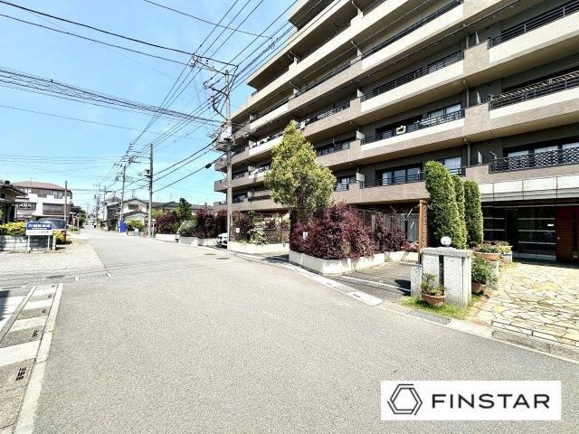 3LDK Apartment for Sale in Kasukabe City, Saitama - Thumbnail 2