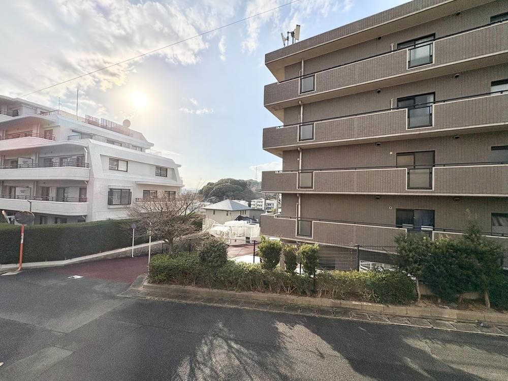 4LDK Park Homes Apartment for Sale in Fukuoka's Minami Ward - Thumbnail 2