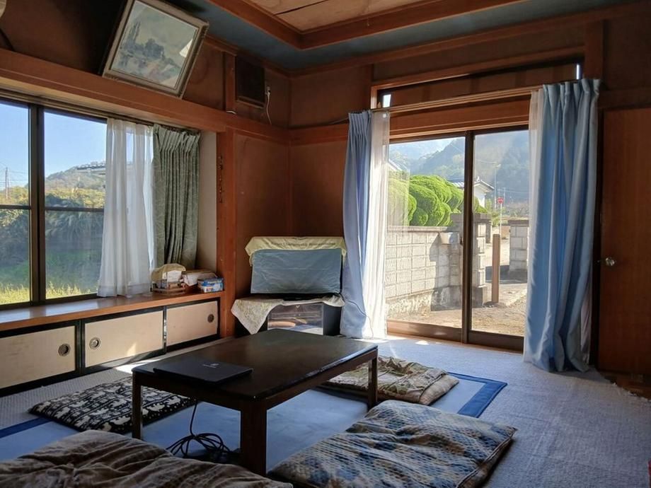 7K House on Large Lot in Kofu City, Yamanashi - Thumbnail 3