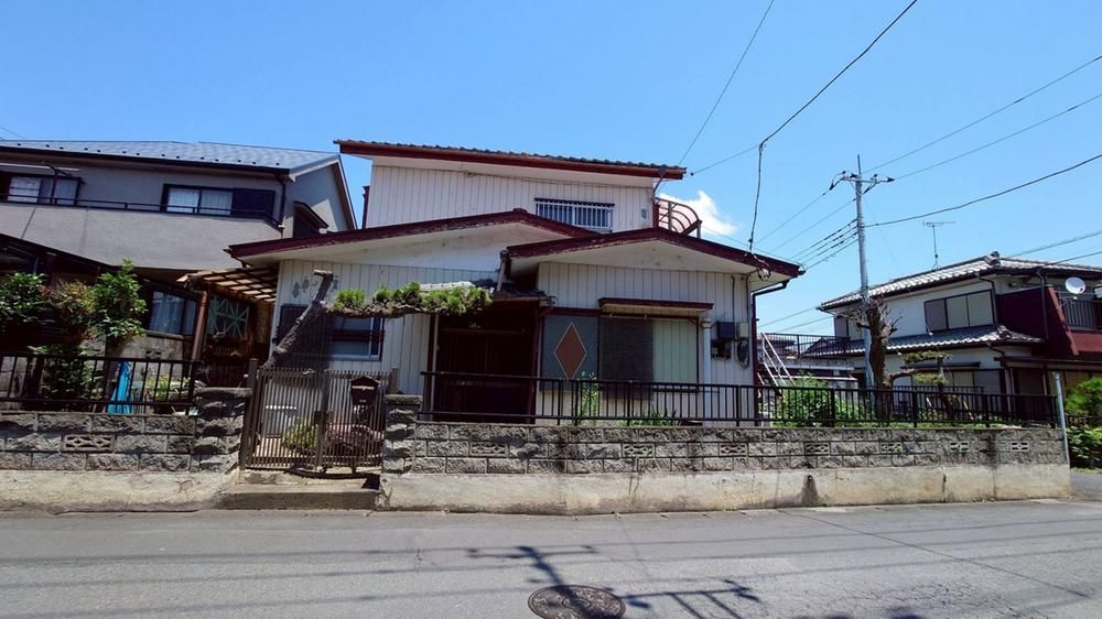 7DK Detached House on Corner Lot in Moroyama, Saitama - Thumbnail 2
