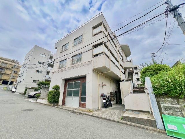 1LDK Apartment for Sale in Tsurumi-ku, Yokohama - 35.98m2 - Thumbnail 2