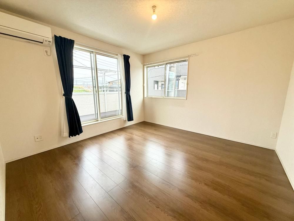 4LDK House for Sale in Abiko City, Chiba - 105m2 Near Station - Thumbnail 3