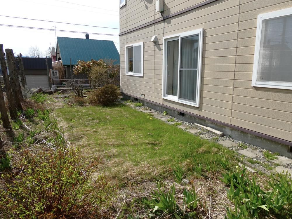Land for Sale in Atsubetsu-ku, Sapporo - 267.75 sqm Corner Lot - Thumbnail 4
