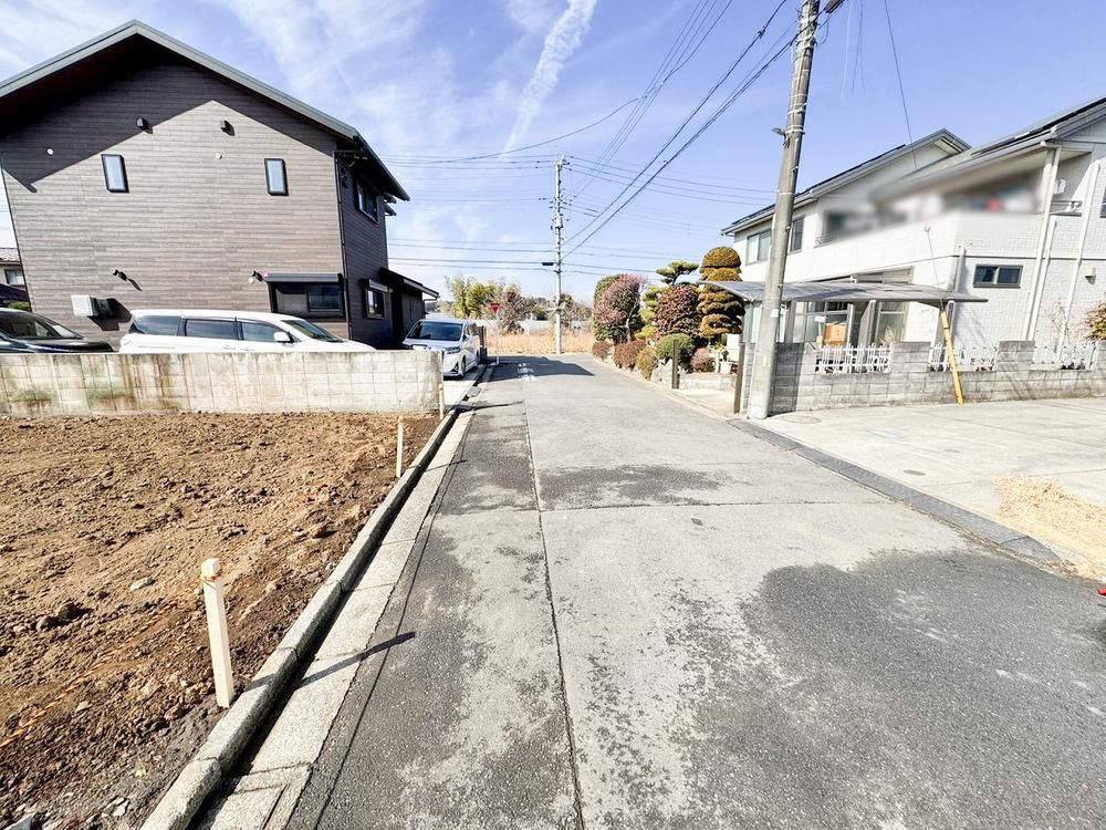 Land for Sale in Ome City, Tokyo - No Building Conditions - Thumbnail 2