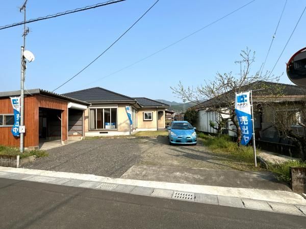 4LDK Single-Story House for Sale in Mimata-cho, Miyazaki - Thumbnail 2