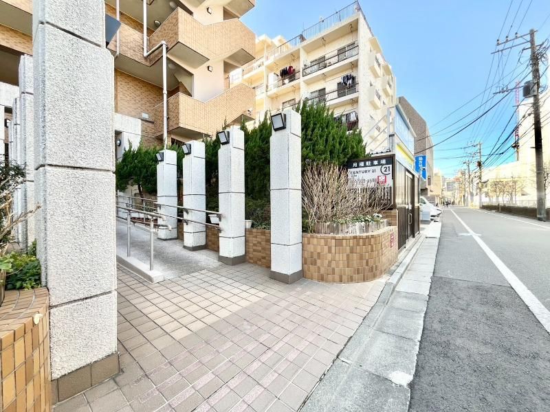 Gran Eagle Kawasaki Ekimae-dori 2LDK+S Apartment for Sale - Thumbnail 2