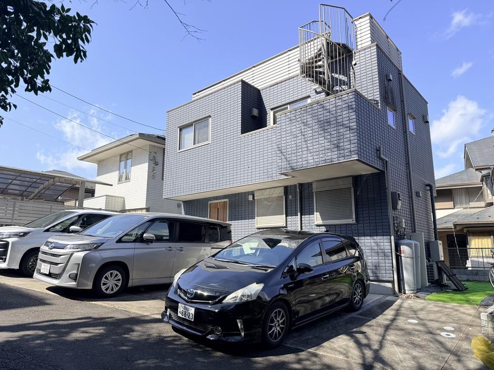 2018 Hebel Haus with Rooftop Balcony in Hachioji, Tokyo - Thumbnail 2