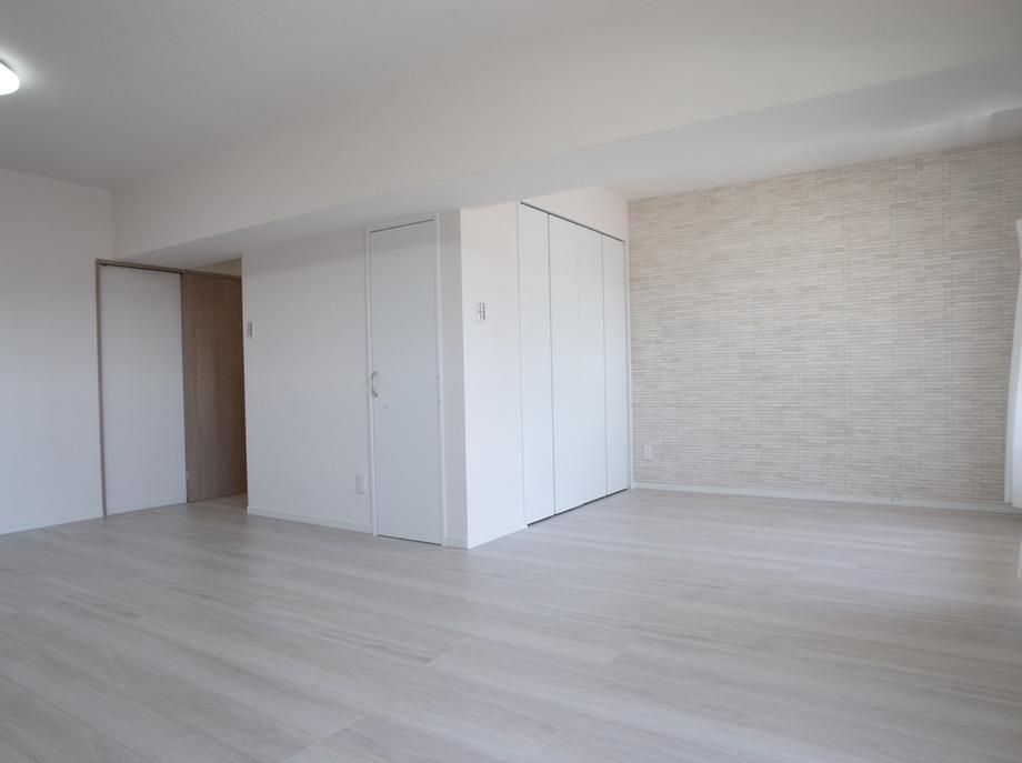 Renovated 3LDK Apartment for Sale in Miyazaki City - Thumbnail 4