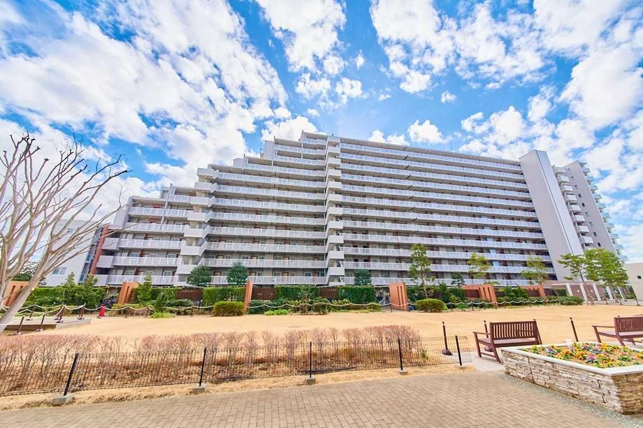 3LDK Apartment for Sale in Funabashi, Chiba - 79.47m2 - Thumbnail 2