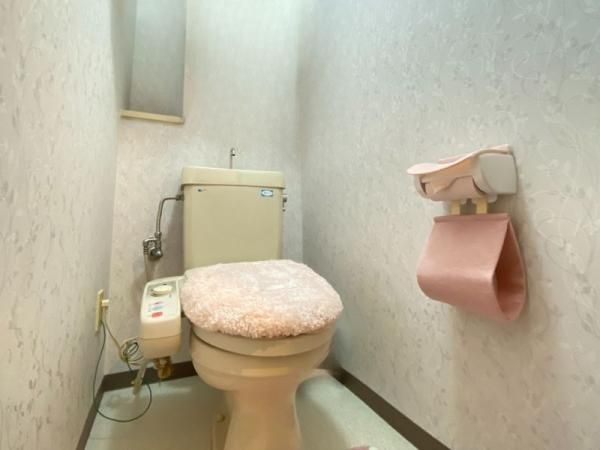 Partially Renovated 4LDK Apartment in Okazaki, Aichi - Thumbnail 4