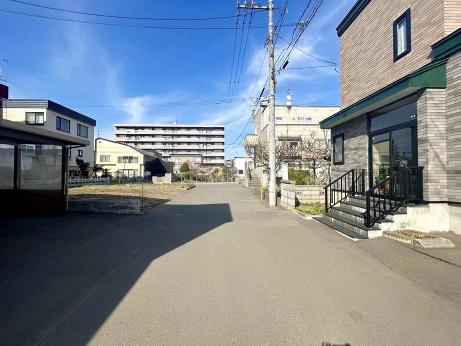 Land for Sale near Hachiken Station, Sapporo, 145.28 sqm - Thumbnail 3