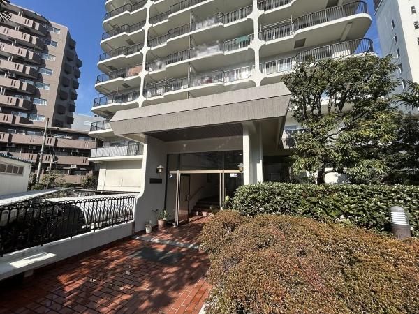 3DK Apartment for Sale Near Yokohama Station, Kanagawa - Thumbnail 3