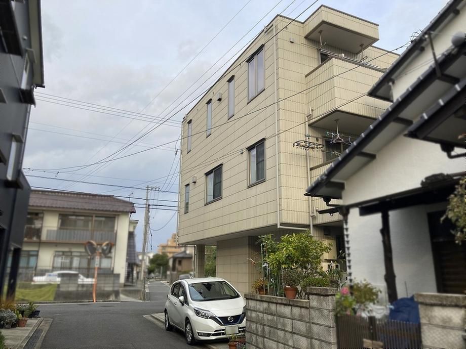 6LDK Two-Family Hebel House with Solar in Hiroshima - Thumbnail 2