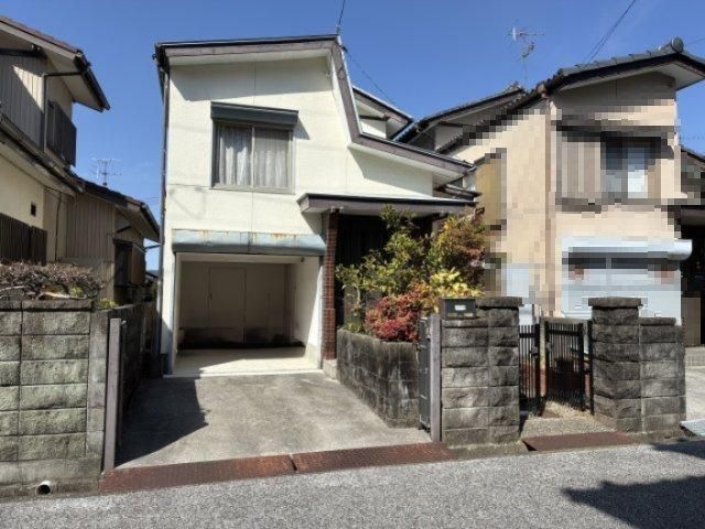 Compact 4DK House with Garage in Kochi City, 7.8M Yen - Thumbnail 2