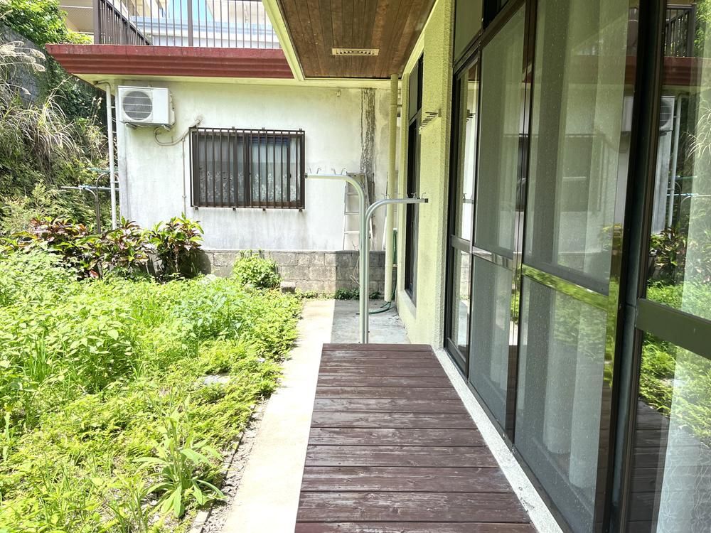4LDK+S Detached House in Naha, Okinawa - 33 Million Yen - Thumbnail 2