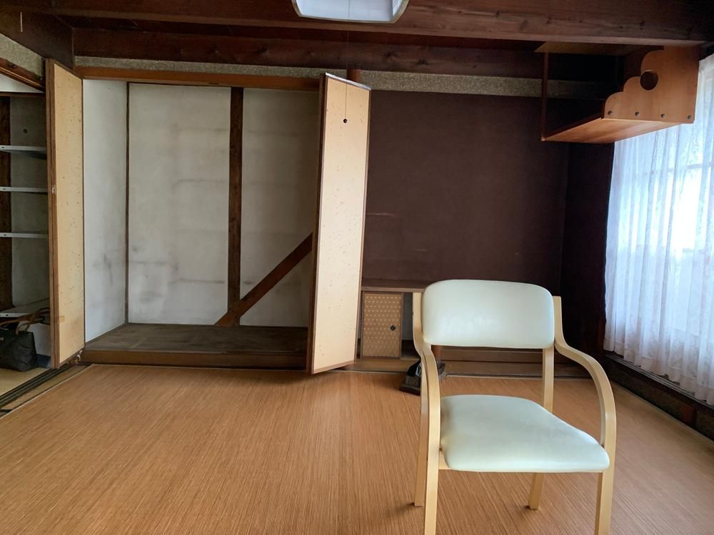 5DK House for Sale in Higashi Tomida-cho, Yokkaichi City, Mie - Thumbnail 3