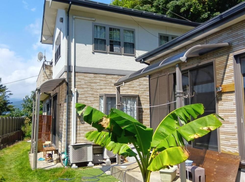 4LDK Detached House with Ocean View in Manazuru for 20 Million Yen - Image 1