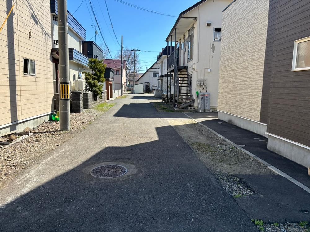 4LDK House for Sale Near Taihei Station in Sapporo, Hokkaido - Thumbnail 4