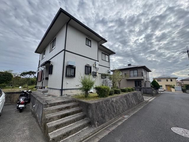 5LDK Detached House for Sale in Higashihiroshima, Hiroshima - Thumbnail 2