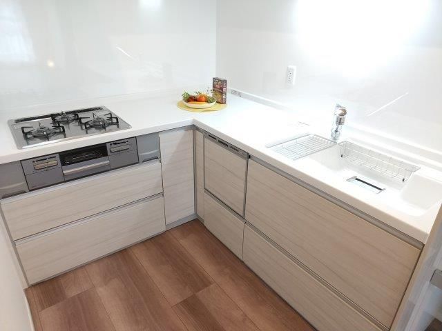 3LDK Apartment for Sale in Ichikawa, Chiba - 67.01m² - Thumbnail 4