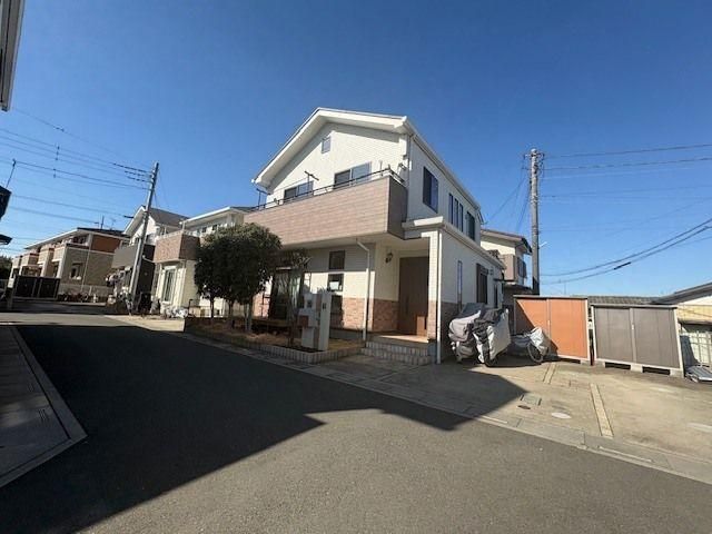 Modern 3LDK House for Sale in Tokorozawa, Saitama - Thumbnail 2