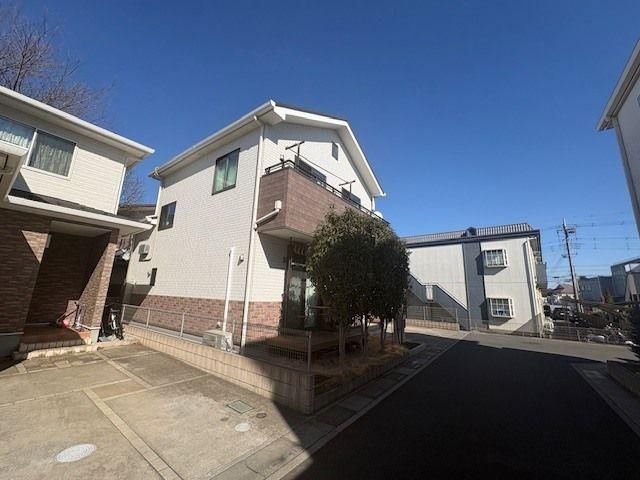 Modern 3LDK House for Sale in Tokorozawa, Saitama - Thumbnail 3