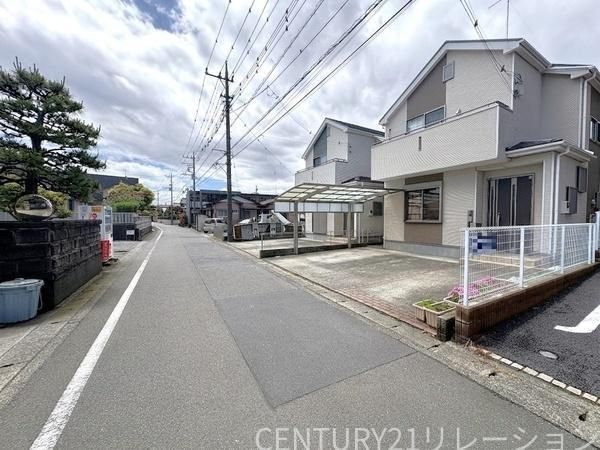 4LDK House for Sale in Ebina, Kanagawa - 98m² with Parking - Thumbnail 2