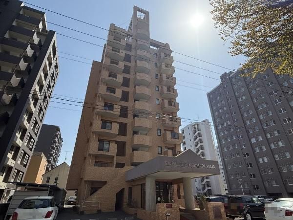 3LDK Apartment for Sale in Chuo, Sapporo - 70.41m2 - Thumbnail 3