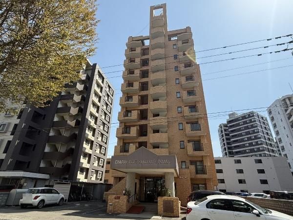 3LDK Apartment for Sale in Chuo, Sapporo - 70.41m2 - Thumbnail 2