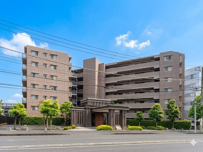 Renovated 4LDK Apartment in Kohoku Ward, Yokohama, 70sqm - Thumbnail 2