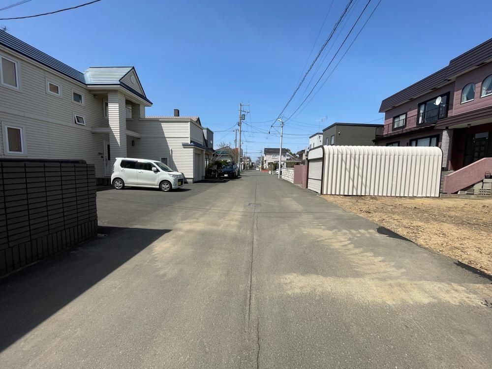 Land for Sale in Kita Ward, Sapporo - 218m² Plot - Thumbnail 2