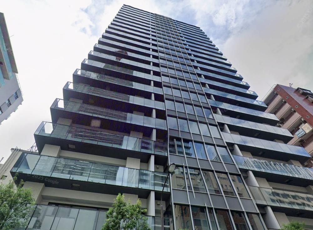 1LDK Apartment for Sale in Toranomon, Minato-ku, Tokyo - Thumbnail 3