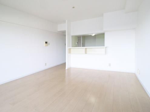 3LDK Apartment for Sale in Saitama City, Sakura Ward - Thumbnail 3