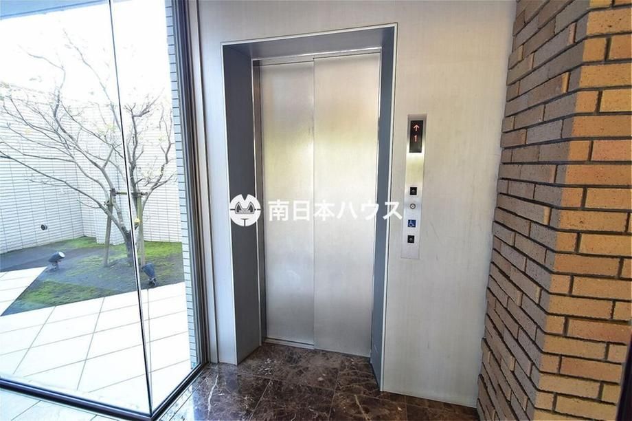 Renovated 3LDK Apartment with Sakurajima View in Kagoshima City - Thumbnail 2
