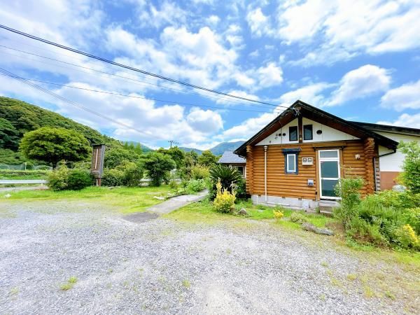 Log House on 909m2 Land for Sale in Arita, Saga - Thumbnail 3