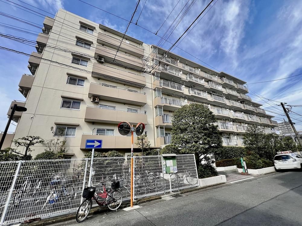 2LDK Apartment for Sale in Kawasaki-ku, Kanagawa - Thumbnail 2
