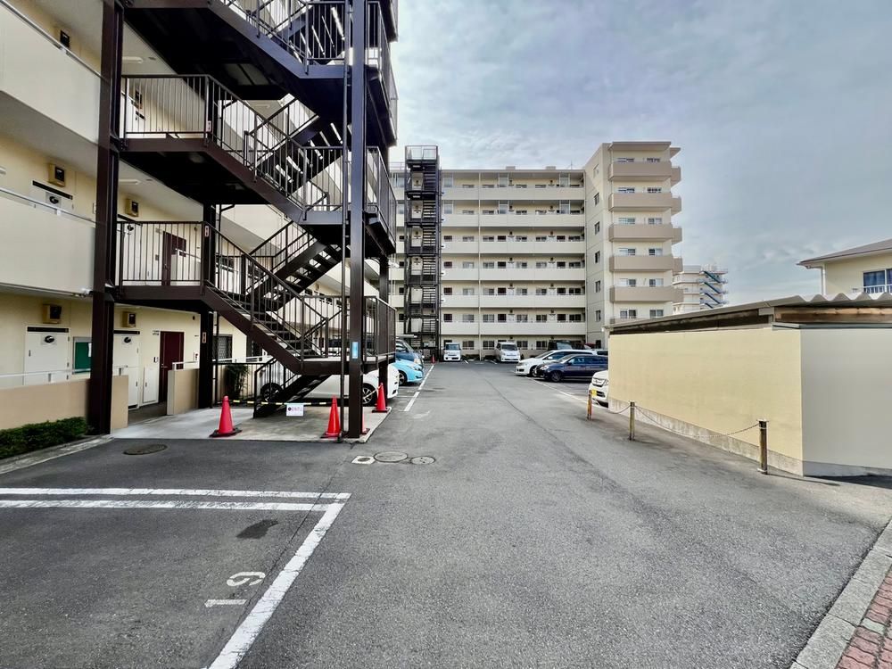 2LDK Apartment for Sale in Kawasaki-ku, Kanagawa - Thumbnail 4