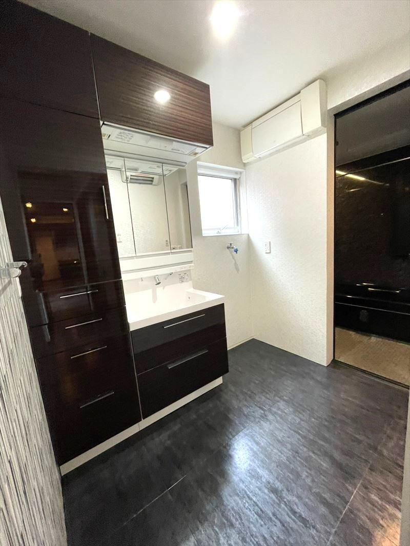 5LDK House with Terrace & Garage in Kikuyo, Kumamoto - Thumbnail 4