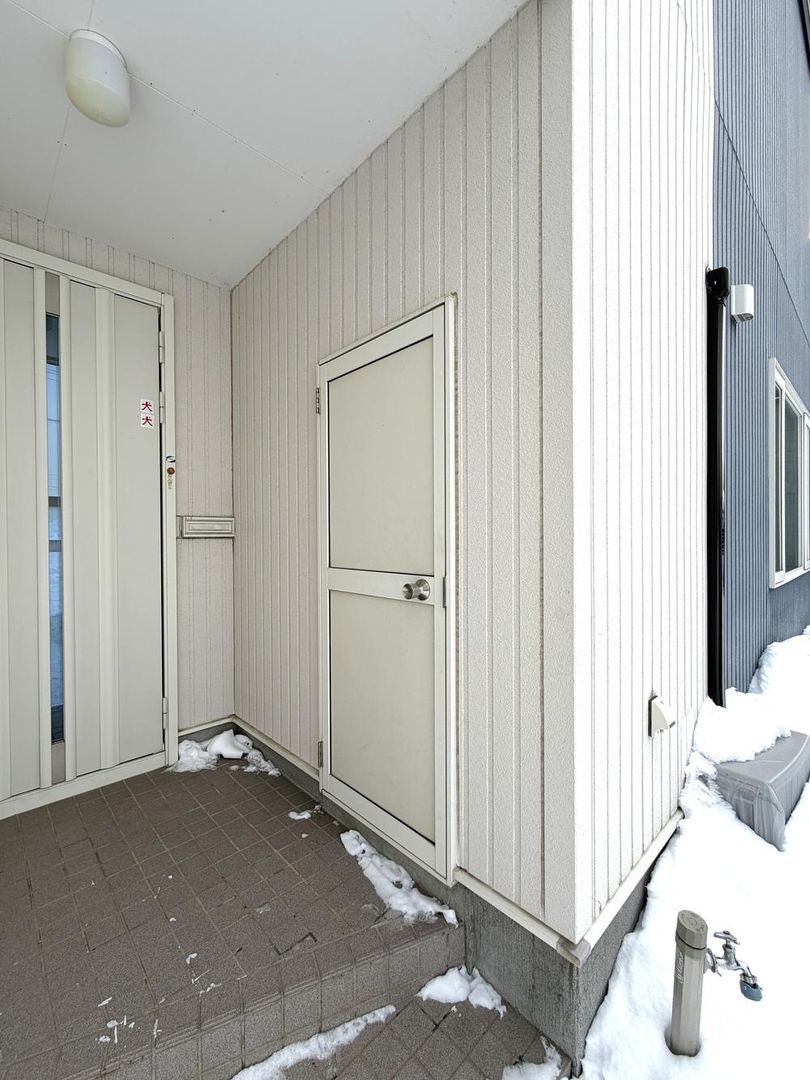 5LDK House for Sale in Kitahiroshima, Hokkaido - 236m2 Land - Thumbnail 4