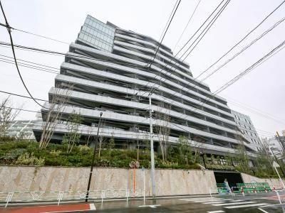 3LDK Apartment for Sale in Shibuya, Tokyo - Proud Ebisu Hillside Garden - Thumbnail 2