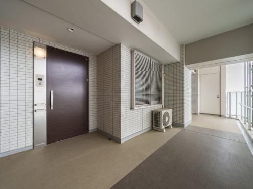 2LDK Apartment for Sale in Sagamiono, Kanagawa - Thumbnail 3