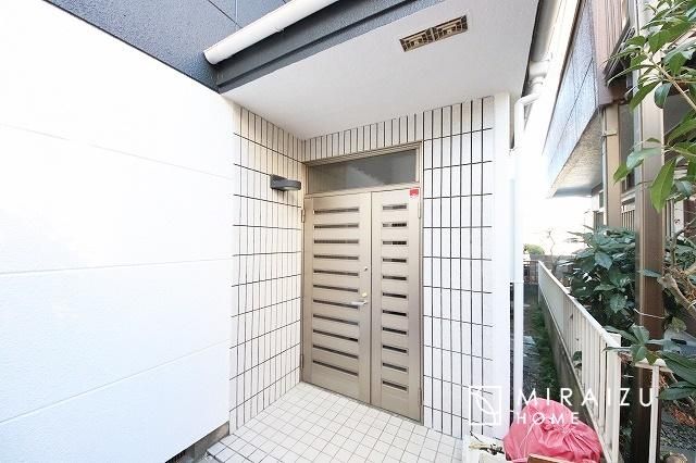 Renovated 3LDK House in Quiet Akishima Residential Area - Thumbnail 3