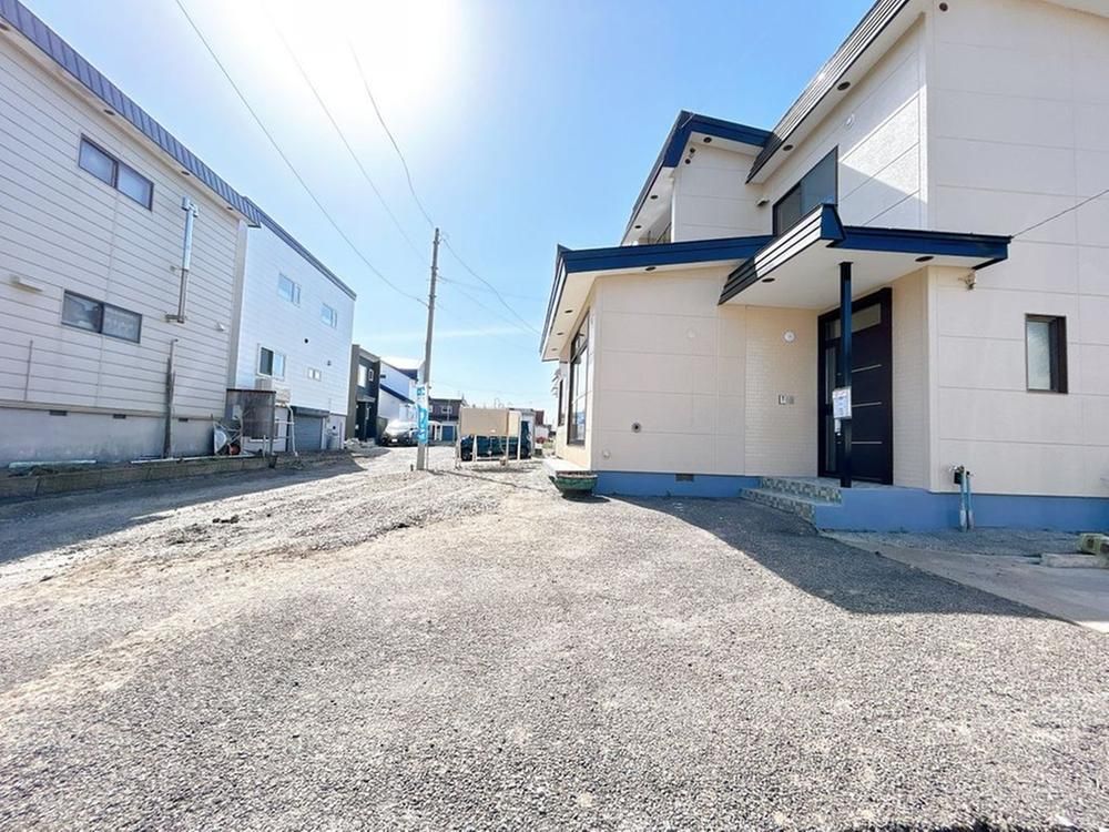 Renovated 3LDK House on Corner Lot in Obihiro, Hokkaido - Thumbnail 3
