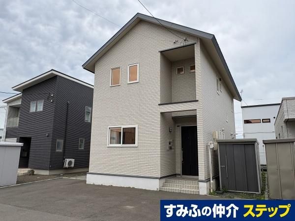 4LDK Detached House for Sale in Higashi-ku, Sapporo - Thumbnail 2